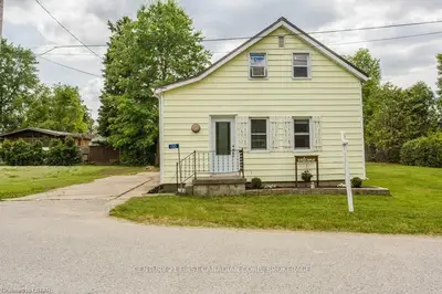 130 Wellington Street, Southwest Middlesex, ON N0L 2N0