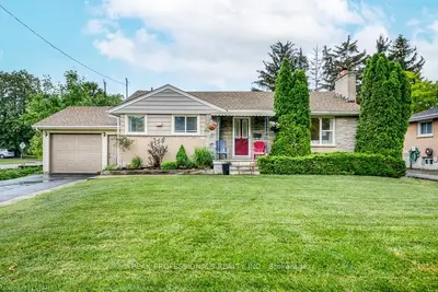 138 PINEWOOD Drive, London South, ON N6J 3L2