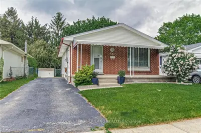 212 CULVER Crescent, London East, ON N5V 3G7