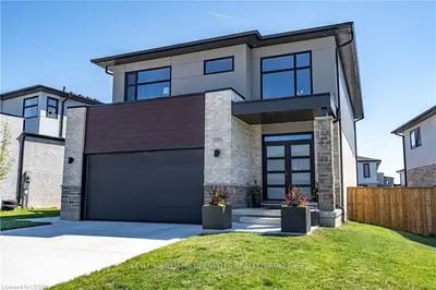2186 DEBRA Drive, London South, ON N6P 0E6