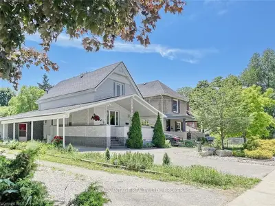 417 EMERY Street E, London South, ON N6C 2E6