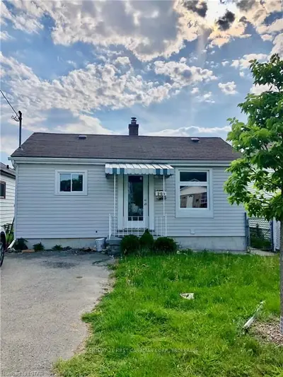 259 ELGIN Street B, London East, ON N5Z 2V2