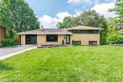 30 BRENTWOOD Crescent, London North, ON N6G 1X2