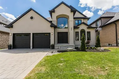 2274 DAUNCEY Crescent, London North, ON N5X 3Z1