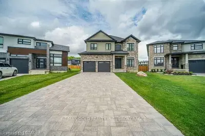2210 BAKERVILLA Street, London South, ON N6P 0E5