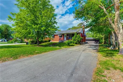 103 ROEHAMPTON Avenue, London East, ON N5V 2A6