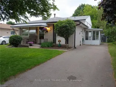 63 VILLENEUVE Crescent, London East, ON N5V 1M7