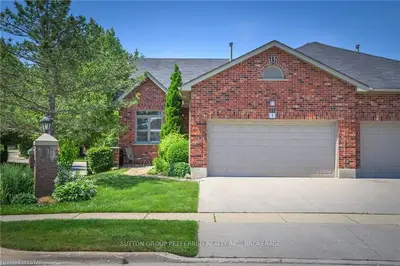 400 AMBLESIDE Drive 1, London North, ON N6G 4Y7