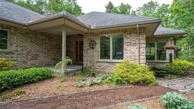 1408 RABBITWOOD Court, North Middlesex, ON N0M 1A0