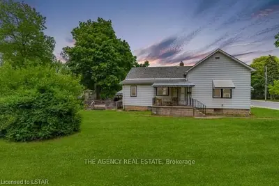 46 KING Street E, Lambton Shores, ON N0N 1J0