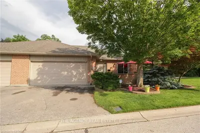 2 CADEAU Terrace 12, London South, ON N6K 4G4