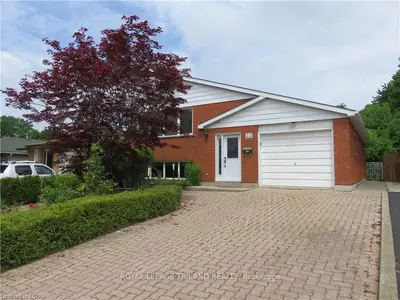212 REGAL Drive, London East, ON N5Y 4Z8