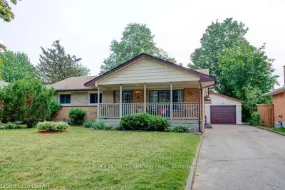 15 GOLDWICK Crescent, London East, ON N5V 2K9