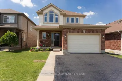 3317 EMILYCARR Lane, London South, ON N6L 0B3