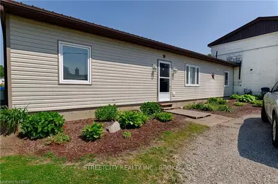 202 PEARL Street, Lambton Shores, ON N0M 2N0