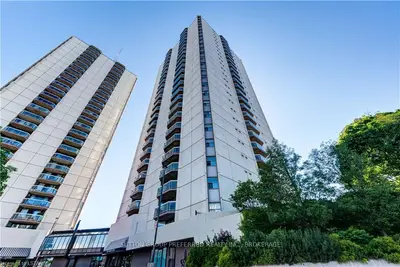 363 Colborne Street 2704, London East, ON N6B 3N3