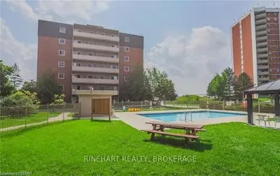 1106 JALNA Boulevard 605, London South, ON N6E 2R9