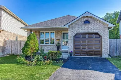 34 REID Court, London North, ON N6G 5A6