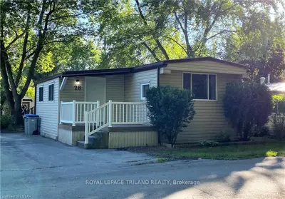 9839 LAKESHORE Road 28, Lambton Shores, ON N0M 1T0