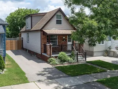 174 DELAWARE Street, London East, ON N5Z 2N7