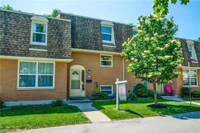 92 STROUD Crescent 46, London South, ON N6E 1Y8
