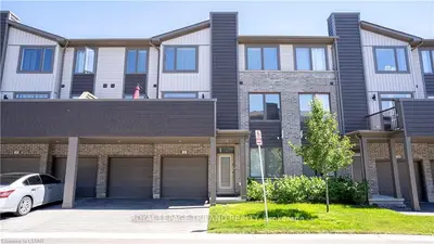 1960 DALMAGARRY Road 102, London North, ON N6G 0T8