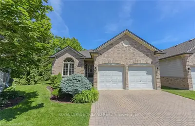 681 COMMISSIONERS Road W 7, London South, ON N6K 4T9