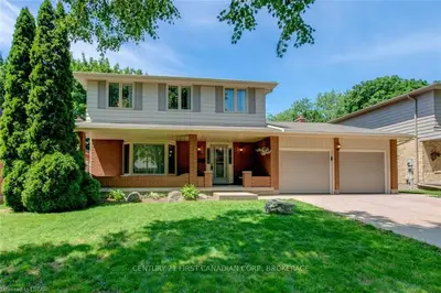 55 FARMINGTON Crescent, London South, ON N6K 3J2
