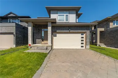 3270 SINGLETON Avenue 42, London South, ON N6L 0E5