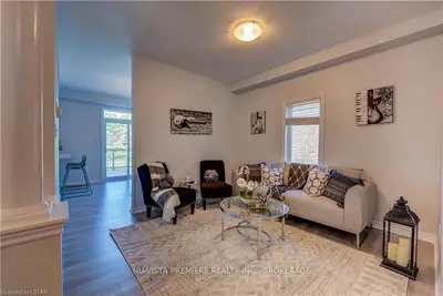 2664 ASIMA Drive, London South, ON N6M 0E9