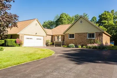 4 Trottier Drive, Tillsonburg, On N4g 4p8