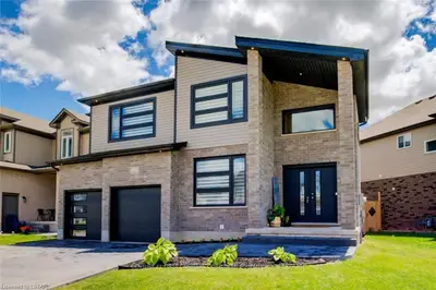 3454 GEORGEHERIOT Lane, London South, ON N6L 0A5