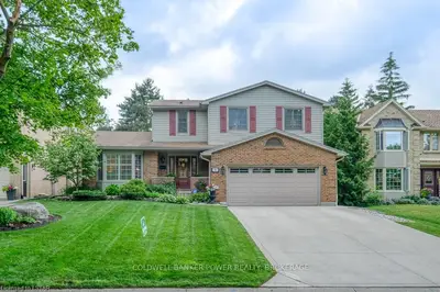 23 SKI VALLEY Crescent, London South, ON N6K 3H2
