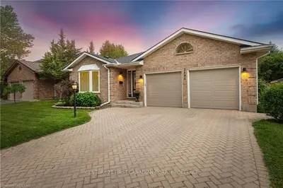 1594 HASTINGS Drive, London North, ON N5X 3E1