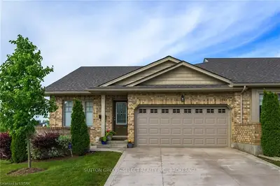 2100 DENVIEW Avenue 2, London North, ON N6G 0J5