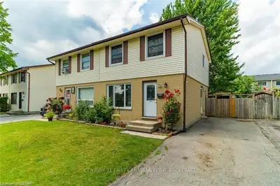 26 SNOWDON Crescent, London South, ON N6E 1G4