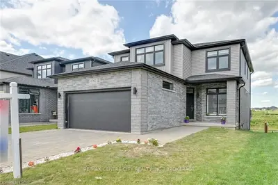 2062 WATEROAK Drive, London North, ON N6G 0P9