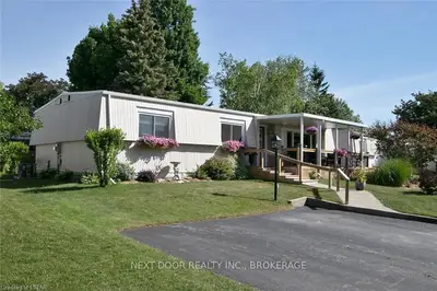 227 PEBBLE BEACH Parkway, South Huron, ON N0M 1T0