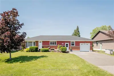 54 Lawton Street, Central Elgin, On N5r 1w6