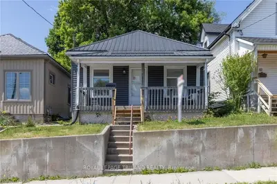 10 Connaught Avenue, London East, ON N5Y 3A3
