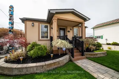 70 CENTRE Street W, Strathroy-Caradoc, ON N7G 1T8