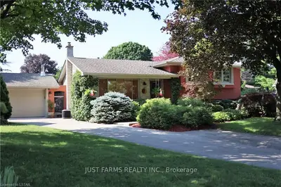 44 SHELBY Court, London South, ON N6K 1Z7