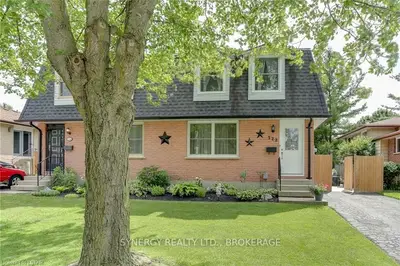 322 OAK AVENUE Avenue, Strathroy-Caradoc, ON N7G 3T2