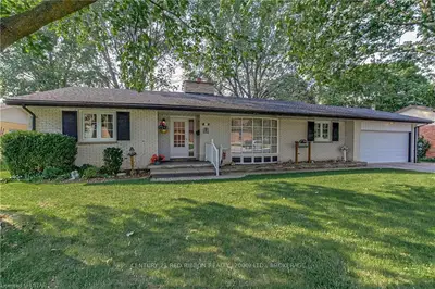 135 FRONT Street E, Strathroy-Caradoc, ON N7G 1Y8