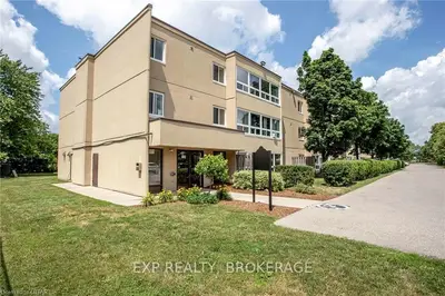 1445 HURON Street 301, London East, ON N5V 2E6