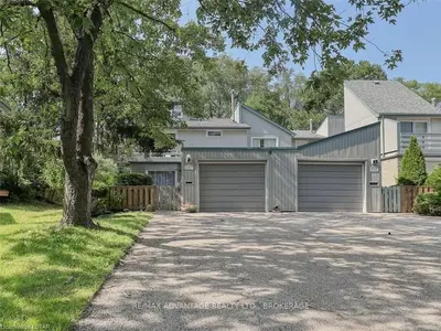 659 WOODCREST Boulevard, London South, ON N6K 1P8
