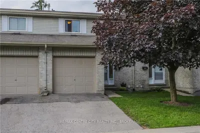 30 CLARENDON Crescent, London South, ON N6C 5Y2