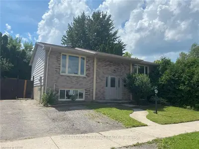 1469 ALDERSBROOK Road, London North, ON N6G 3N6