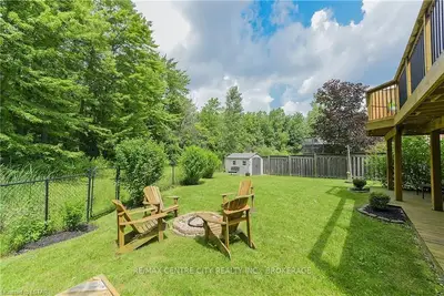 1007 QUEENSBOROUGH Court, London North, ON N6G 5K1
