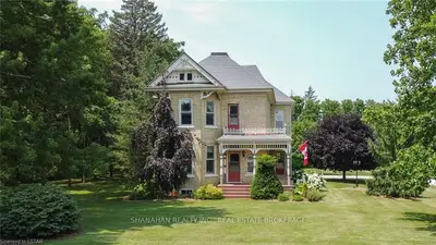 4091 NAUVOO Road, Brooke-Alvinston, ON N0N 1A0